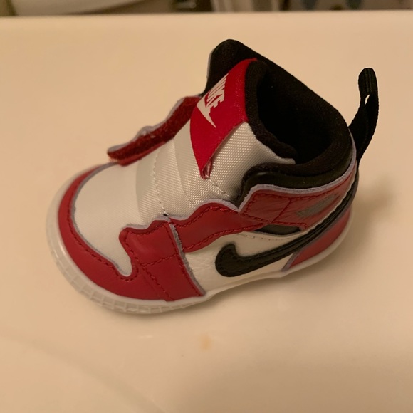 infant jordan shoes size 1c